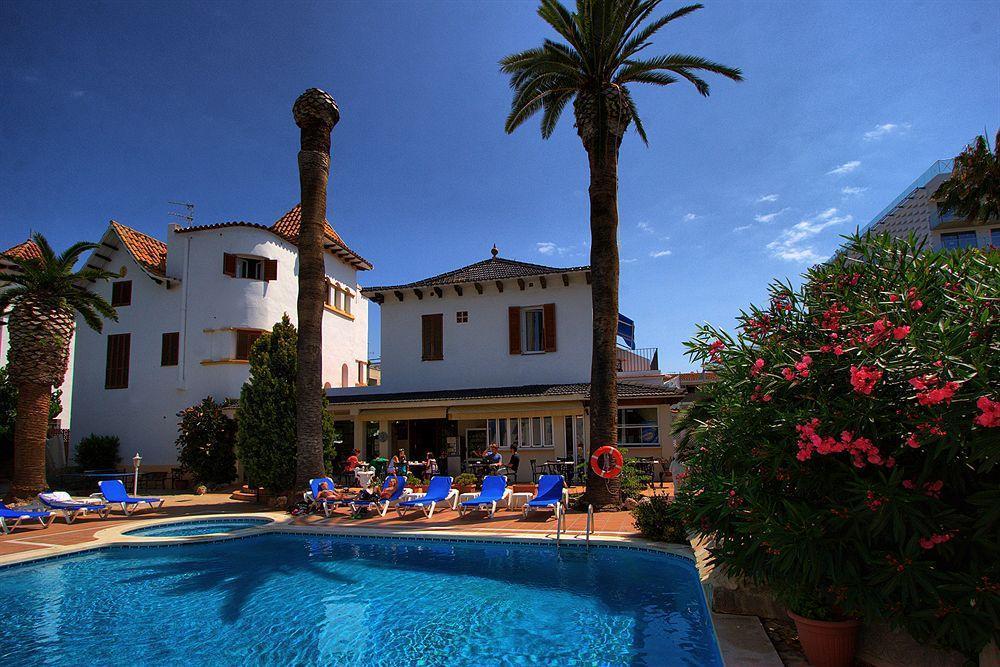 Hotel Capri Sitges Kültér fotó