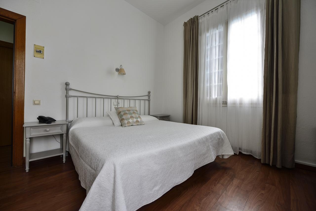 Hotel Capri Sitges Kültér fotó