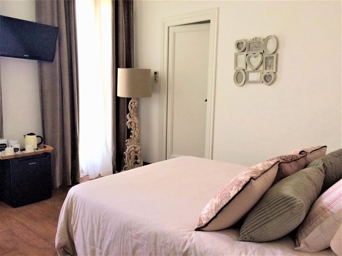 Hotel Capri Sitges Kültér fotó