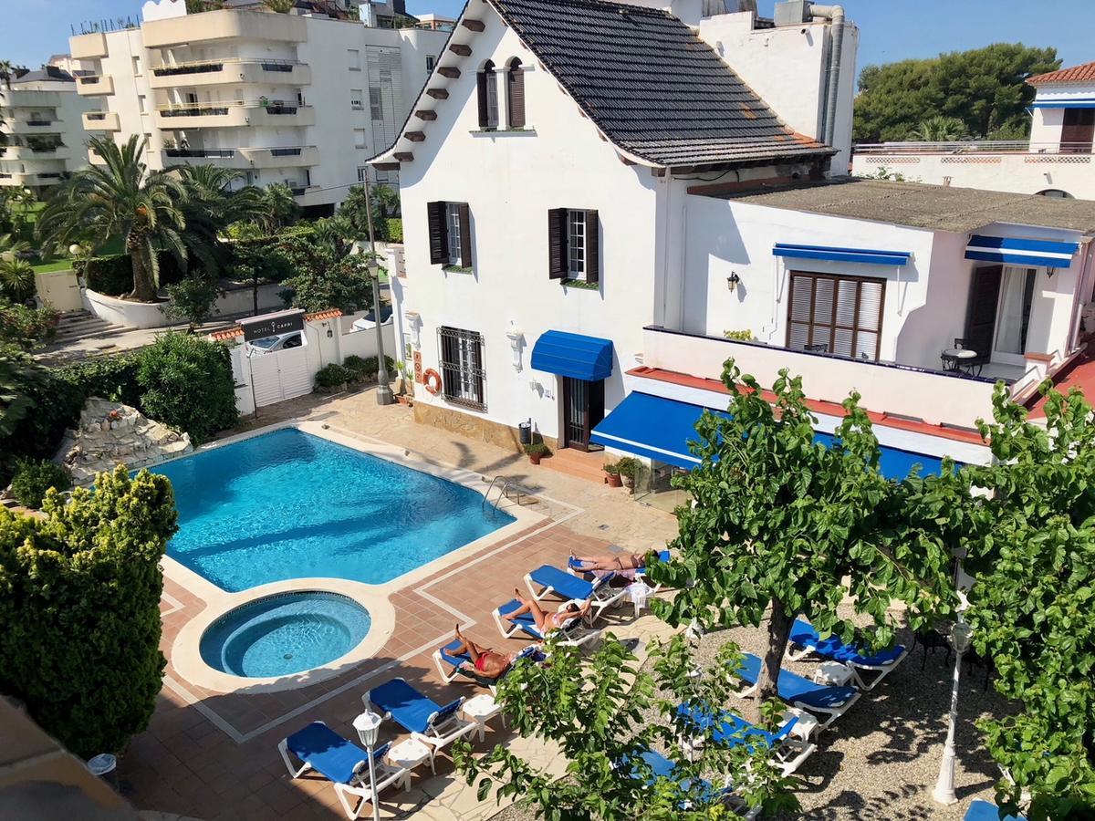 Hotel Capri Sitges Kültér fotó