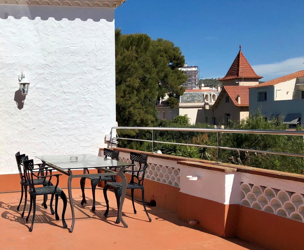 Hotel Capri Sitges Kültér fotó
